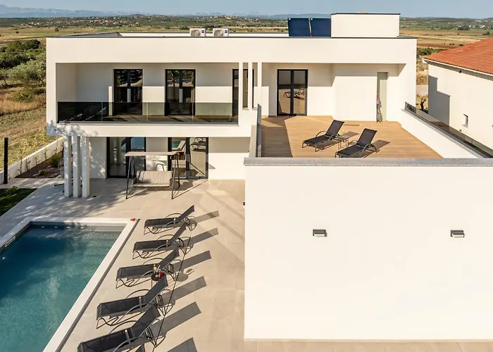 Gorgeous In * Sikovo